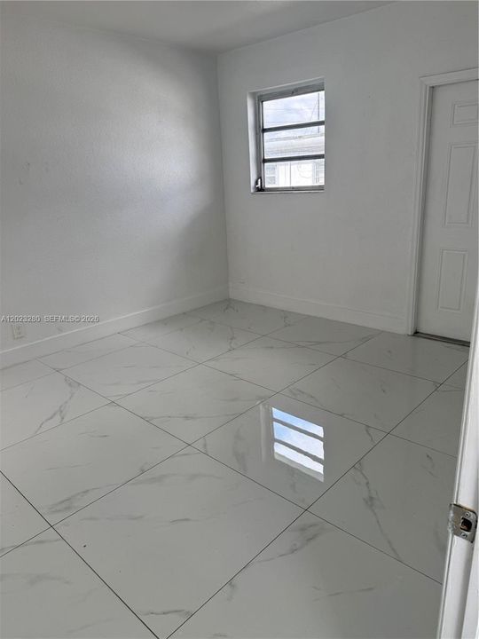 В аренду: $2,250 (2 спален, 2 ванн, 4124 Квадратных фут)