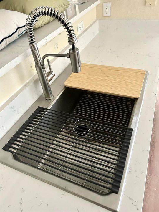 new kit sink