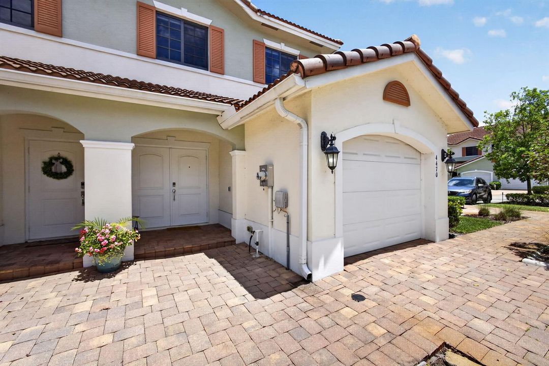 4-web-or-mls-5D1A8437