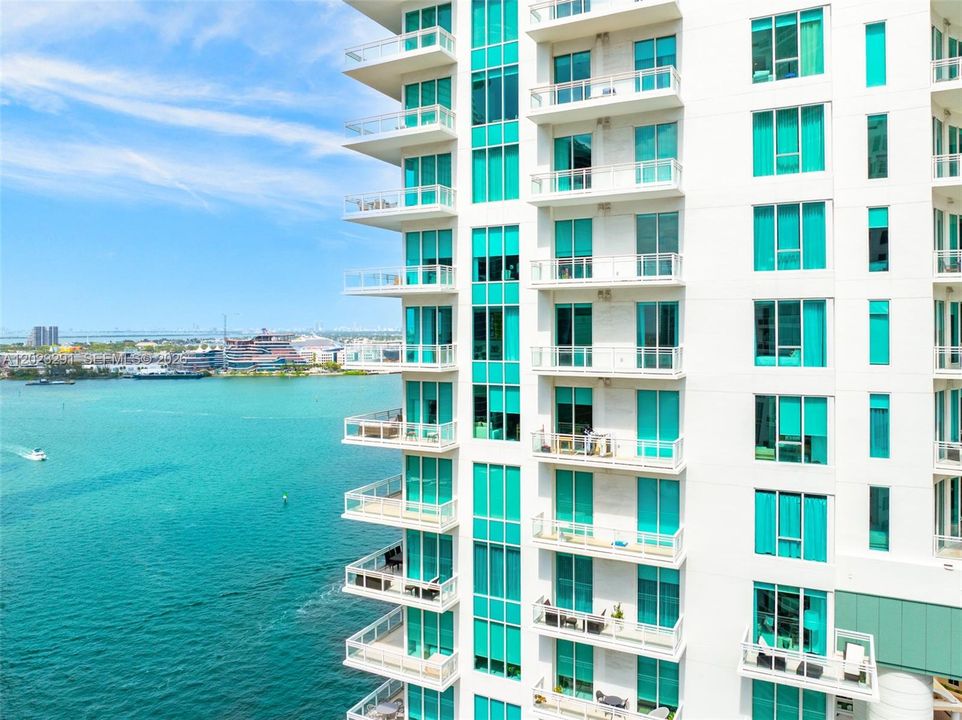 Activo con contrato: $2,790,000 (3 camas, 3 baños, 2065 Pies cuadrados)