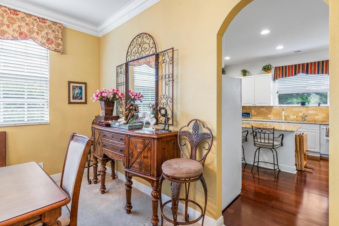 4989 SW Saint Creek Drive-26