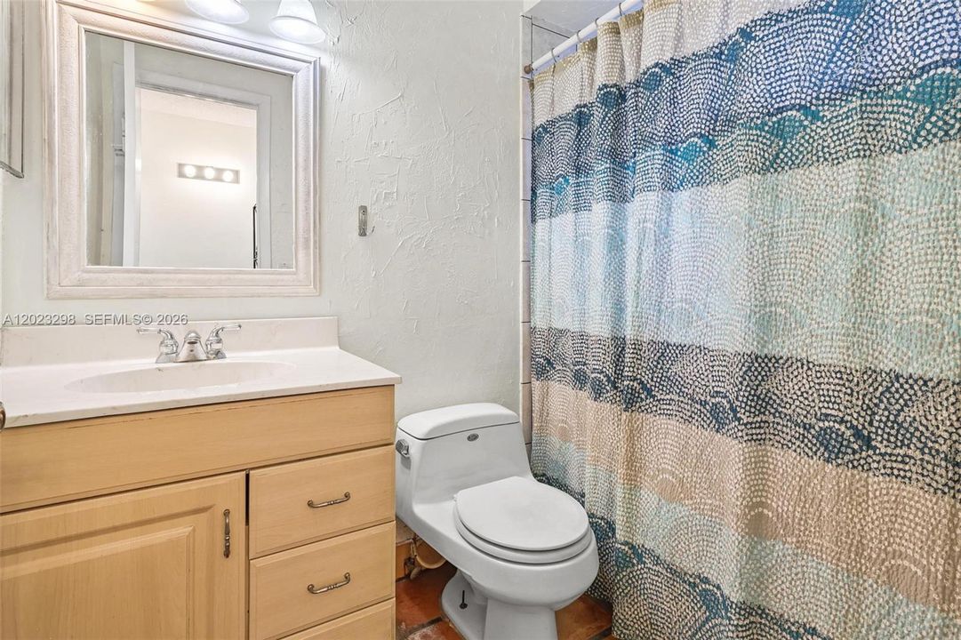 Activo con contrato: $450,000 (3 camas, 2 baños, 1334 Pies cuadrados)