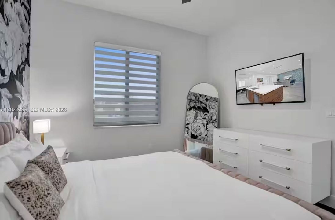 В аренду: $8,495 (5 спален, 2 ванн, 2188 Квадратных фут)