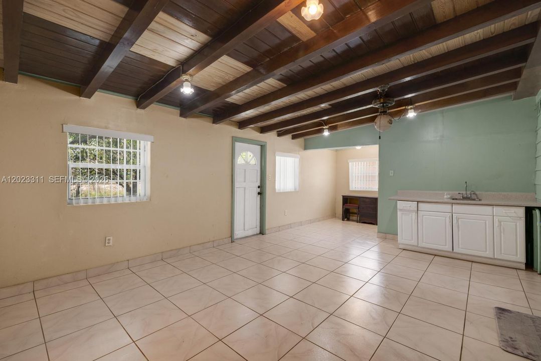 En Venta: $518,000 (3 camas, 2 baños, 1452 Pies cuadrados)