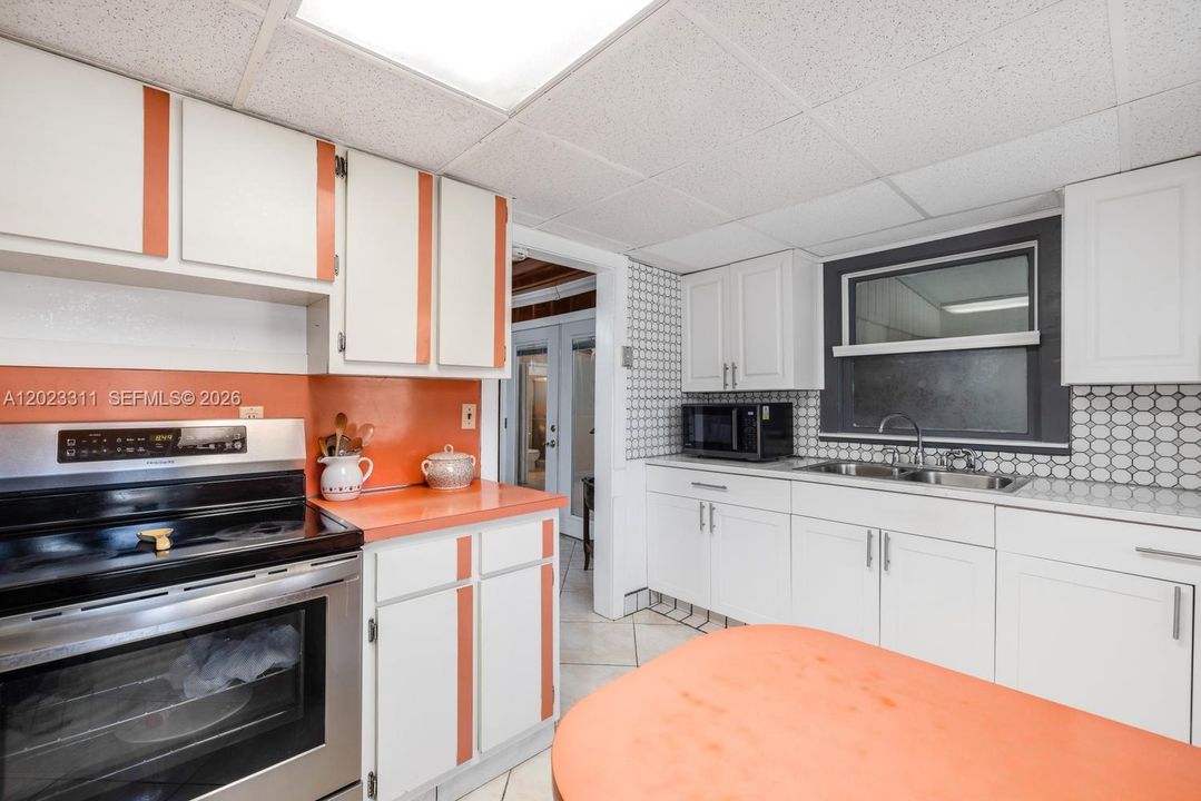 En Venta: $518,000 (3 camas, 2 baños, 1452 Pies cuadrados)