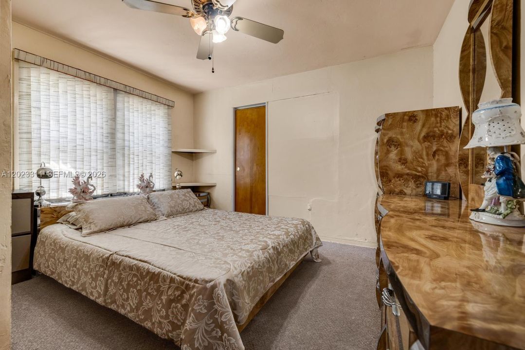 En Venta: $518,000 (3 camas, 2 baños, 1452 Pies cuadrados)