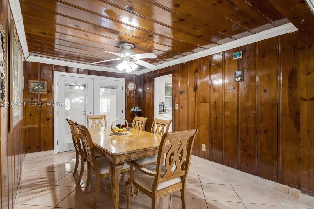 En Venta: $518,000 (3 camas, 2 baños, 1452 Pies cuadrados)