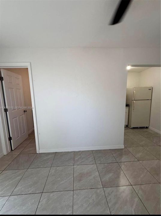 For Rent: $1,150 (1 beds, 1 baths, 1634 Square Feet)