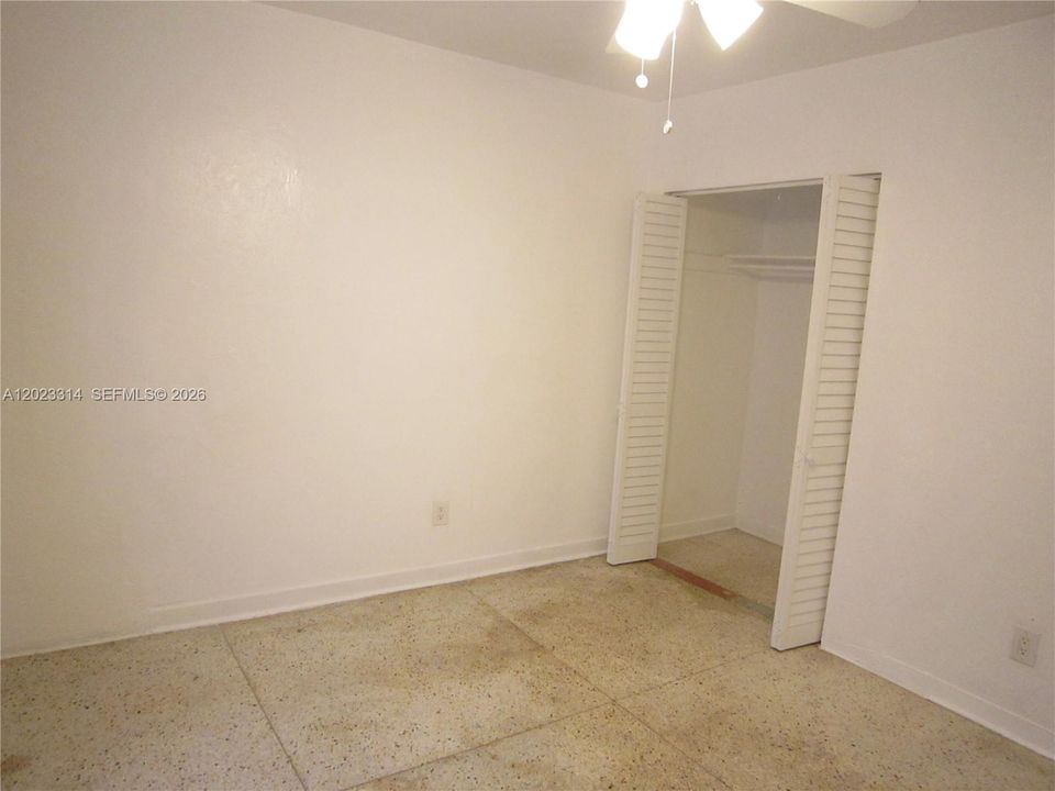 En Renta: $1,625 (1 camas, 1 baños, 4304 Pies cuadrados)