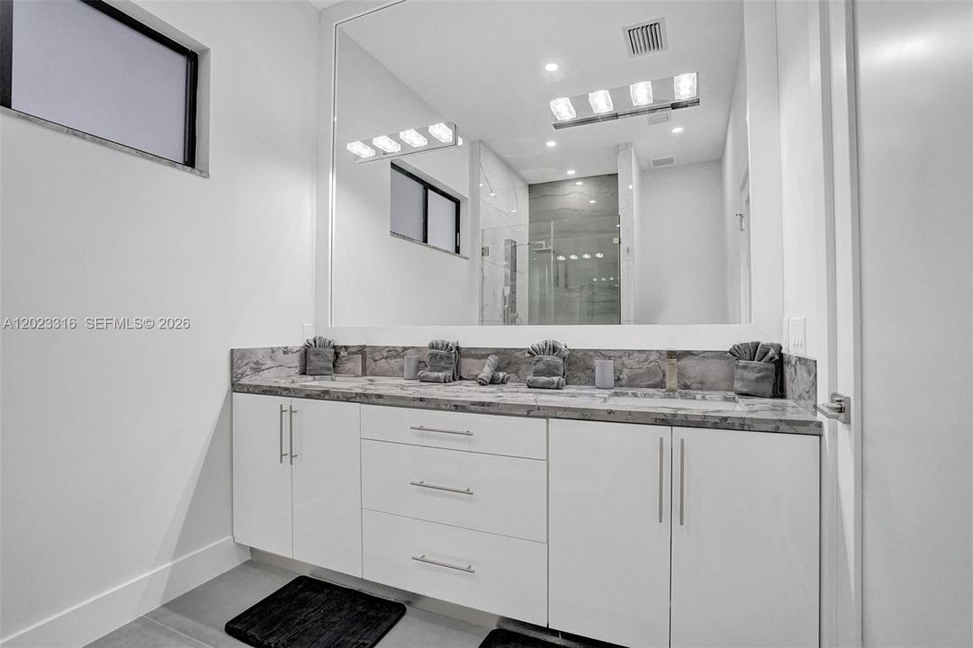 For Sale: $1,249,000 (5 beds, 2 baths, 2188 Square Feet)