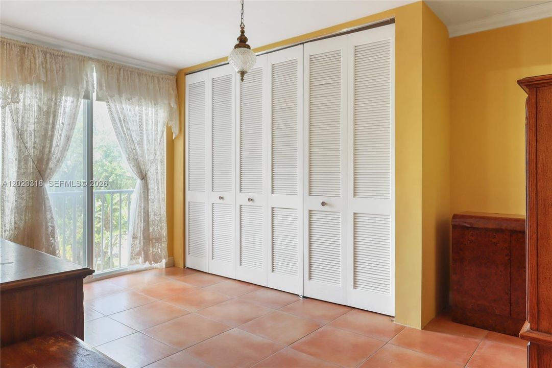 Activo con contrato: $450,000 (1 camas, 2 baños, 1120 Pies cuadrados)