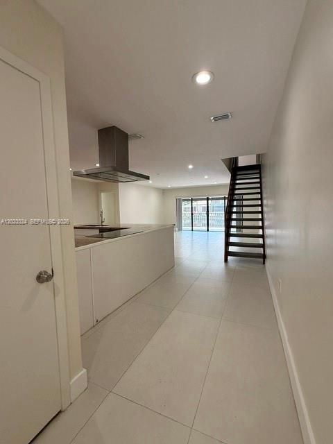 For Rent: $3,980 (4 beds, 3 baths, 2058 Square Feet)