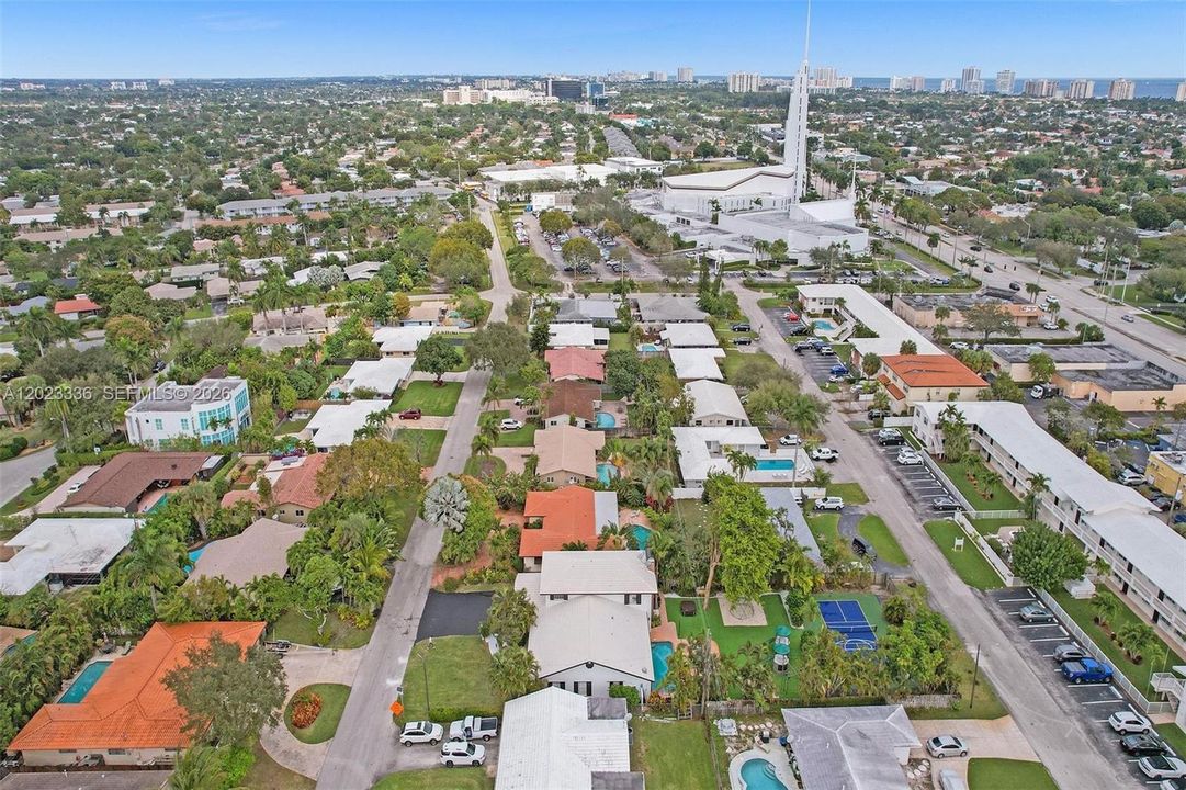 В аренду: $12,795 (6 спален, 4 ванн, 3612 Квадратных фут)