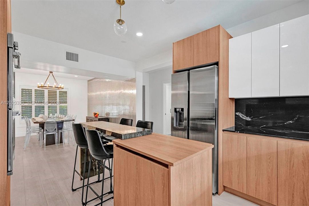 В аренду: $12,795 (6 спален, 4 ванн, 3612 Квадратных фут)