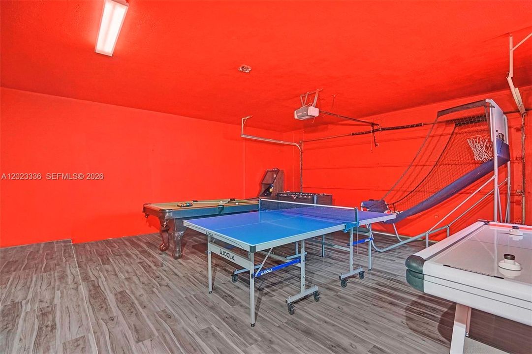 В аренду: $12,795 (6 спален, 4 ванн, 3612 Квадратных фут)