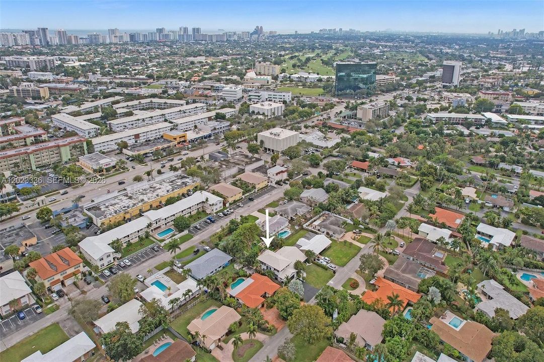В аренду: $12,795 (6 спален, 4 ванн, 3612 Квадратных фут)