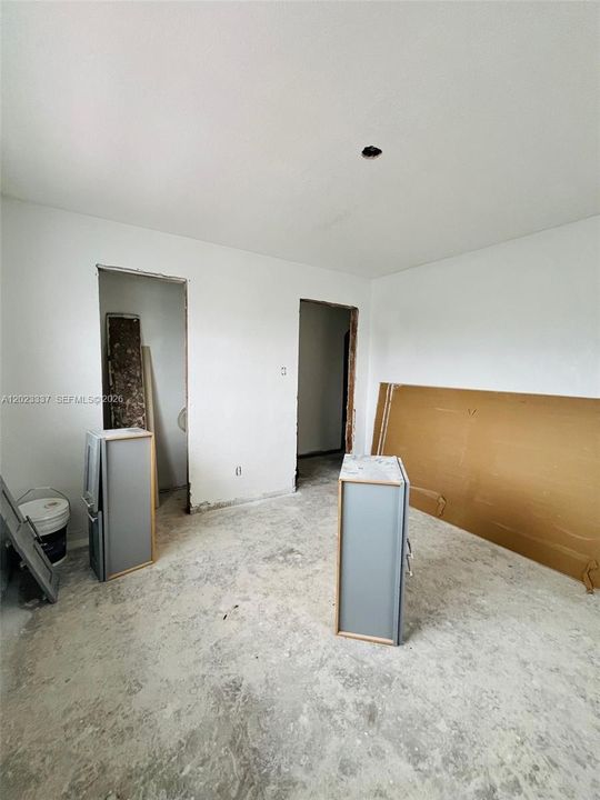 For Sale: $230,000 (3 beds, 1 baths, 973 Square Feet)