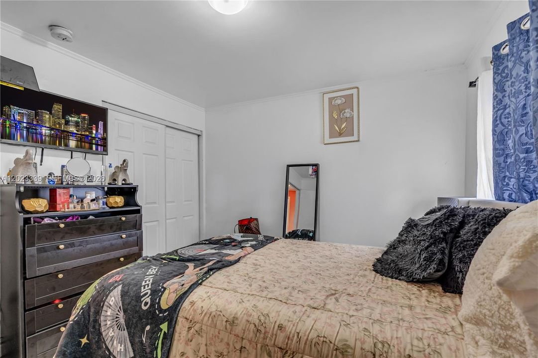 For Sale: $749,900 (0 beds, 0 baths, 1957 Square Feet)