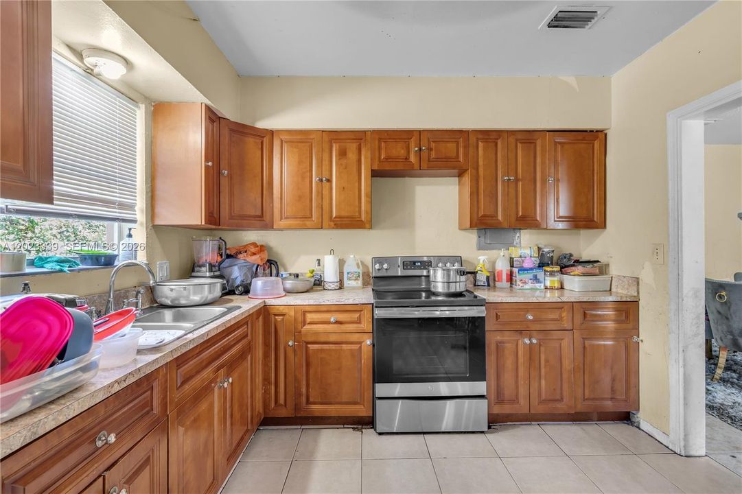 For Sale: $749,900 (0 beds, 0 baths, 1957 Square Feet)