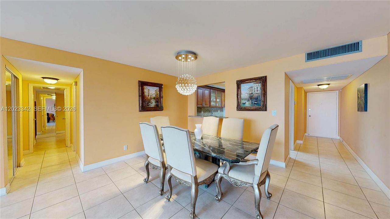 For Sale: $579,000 (2 beds, 2 baths, 1222 Square Feet)