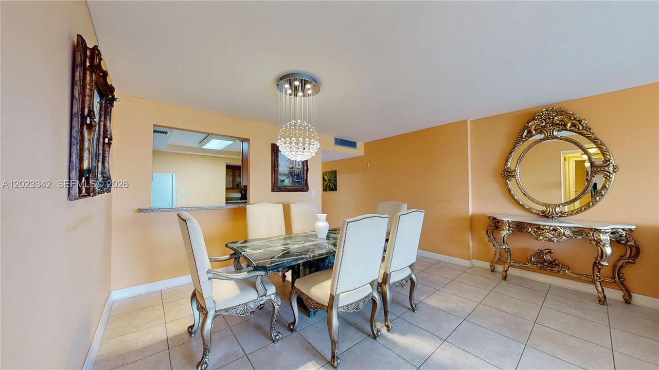 For Sale: $579,000 (2 beds, 2 baths, 1222 Square Feet)