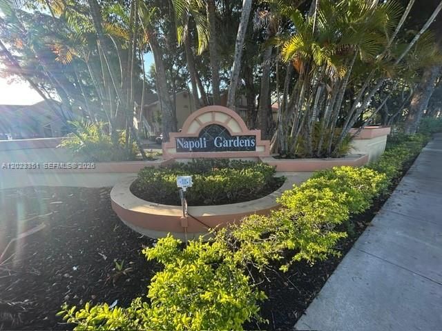 For Sale: $190,000 (1 beds, 1 baths, 816 Square Feet)