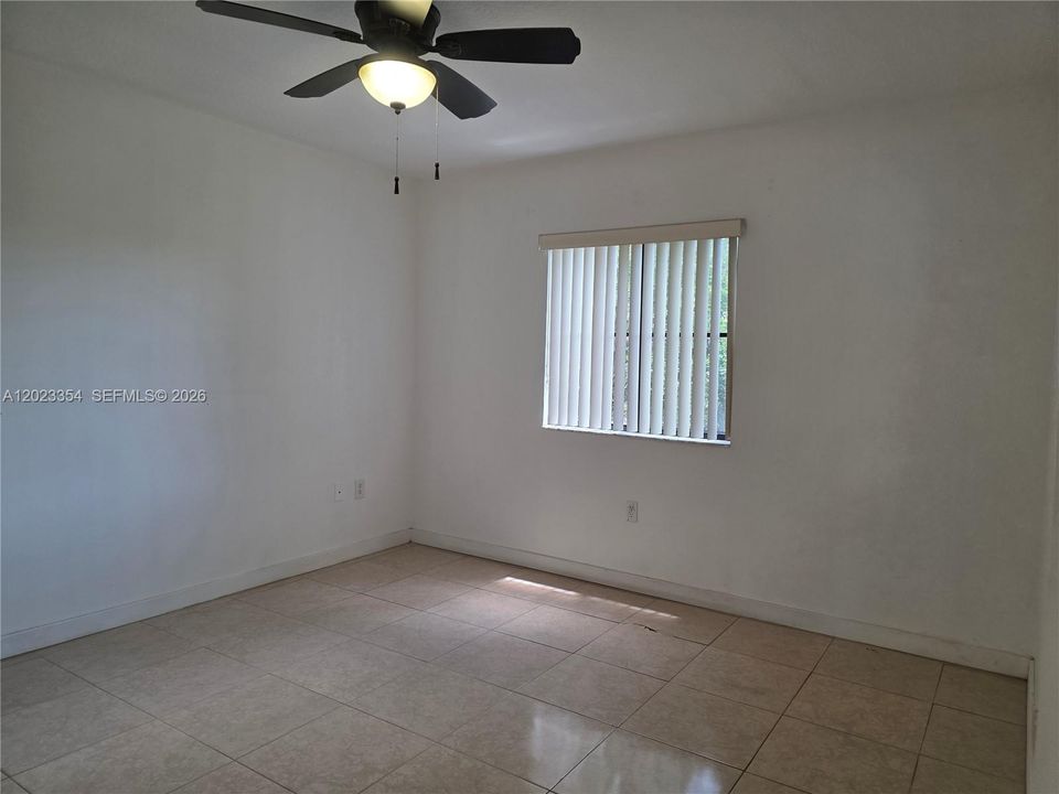 В аренду: $1,950 (2 спален, 2 ванн, 809 Квадратных фут)