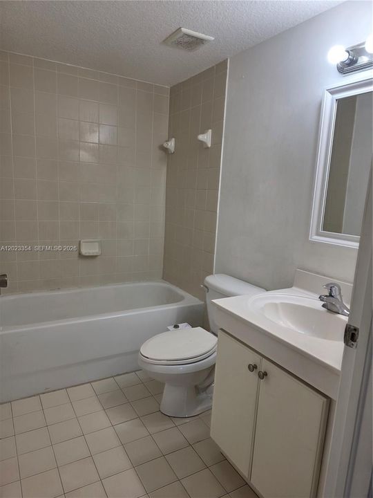 В аренду: $1,950 (2 спален, 2 ванн, 809 Квадратных фут)