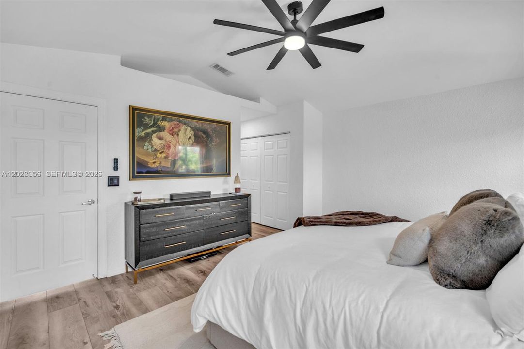Active With Contract: $750,000 (3 beds, 2 baths, 1903 Square Feet)