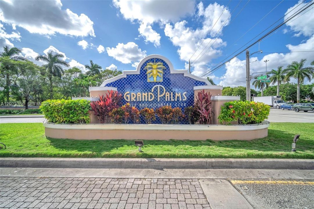 Active With Contract: $750,000 (3 beds, 2 baths, 1903 Square Feet)