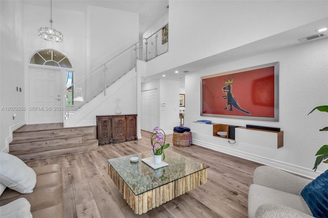 Active With Contract: $750,000 (3 beds, 2 baths, 1903 Square Feet)
