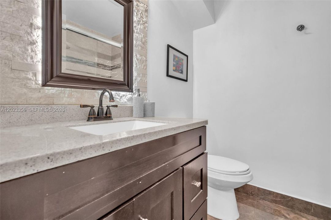 Active With Contract: $750,000 (3 beds, 2 baths, 1903 Square Feet)