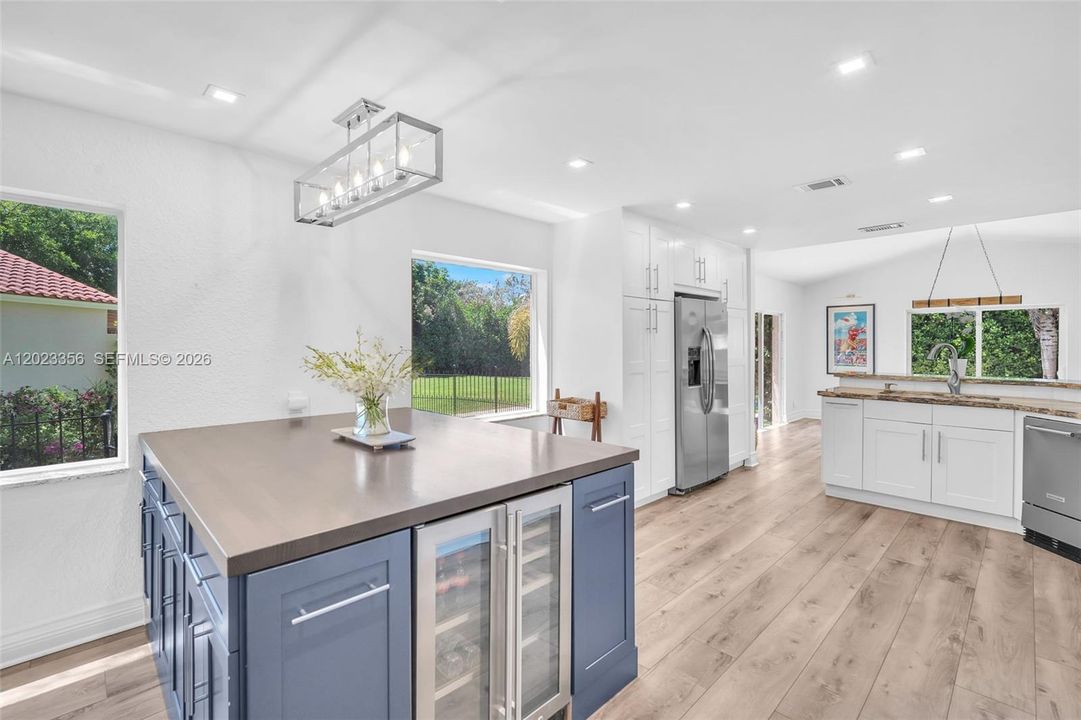 Active With Contract: $750,000 (3 beds, 2 baths, 1903 Square Feet)