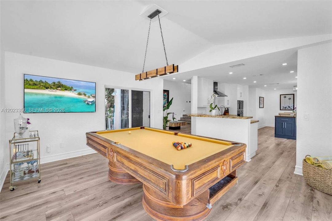 Active With Contract: $750,000 (3 beds, 2 baths, 1903 Square Feet)