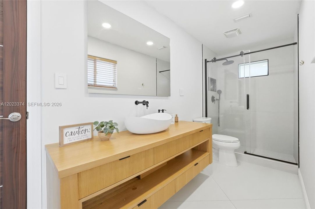 В аренду: $5,800 (4 спален, 2 ванн, 2483 Квадратных фут)