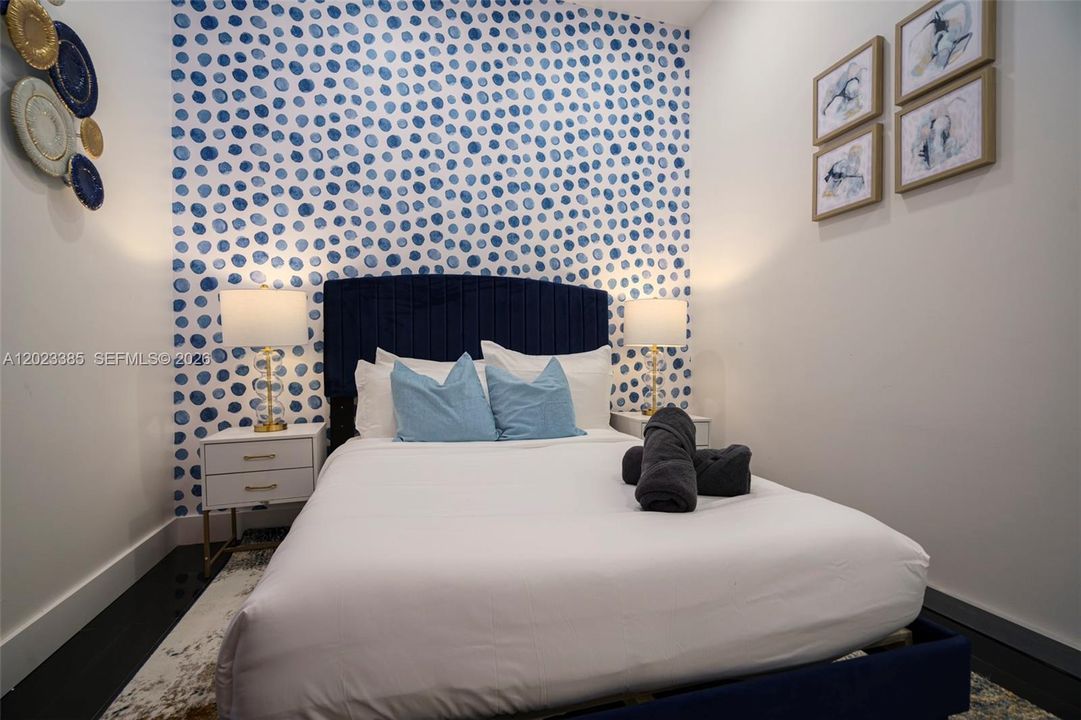 В аренду: $13,495 (7 спален, 5 ванн, 4500 Квадратных фут)