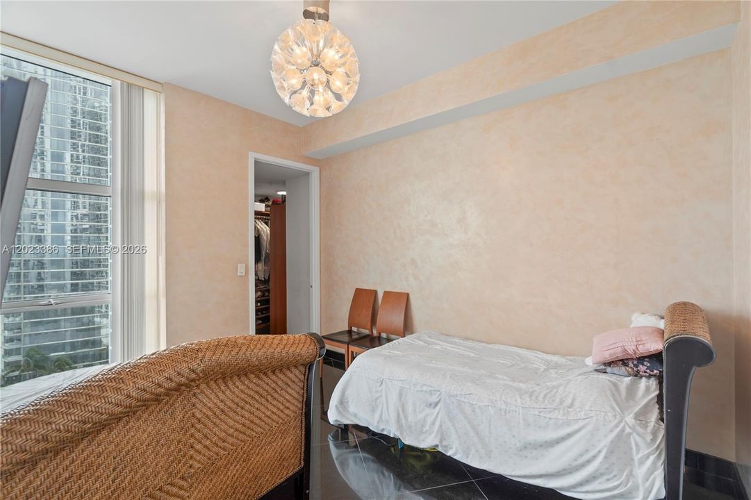 For Sale: $1,565,000 (2 beds, 2 baths, 1389 Square Feet)