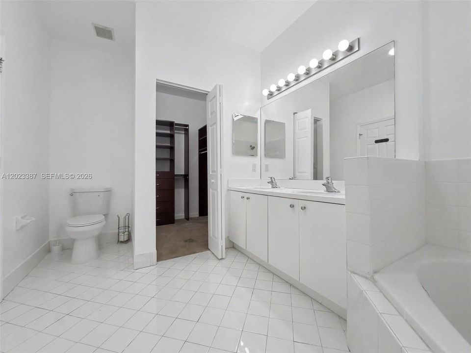 For Sale: $420,000 (3 beds, 2 baths, 1562 Square Feet)