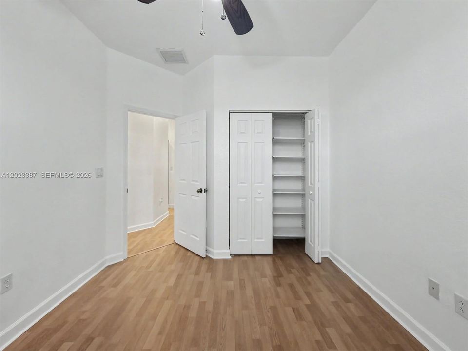 For Sale: $420,000 (3 beds, 2 baths, 1562 Square Feet)