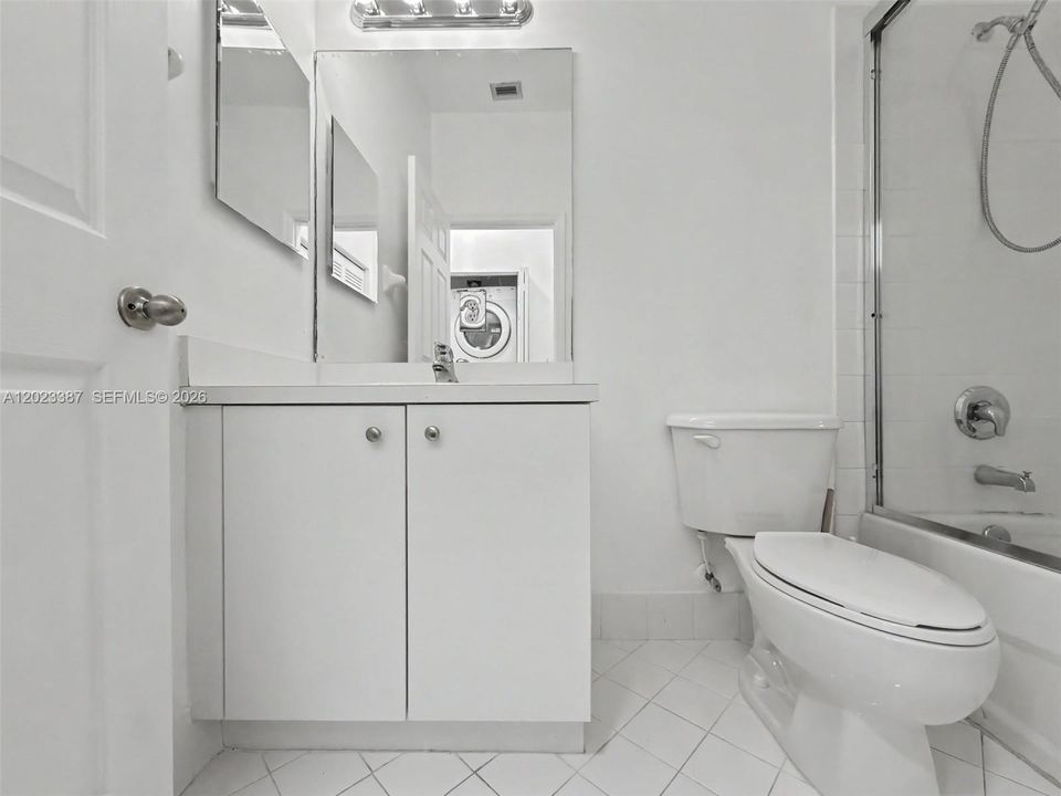 For Sale: $420,000 (3 beds, 2 baths, 1562 Square Feet)