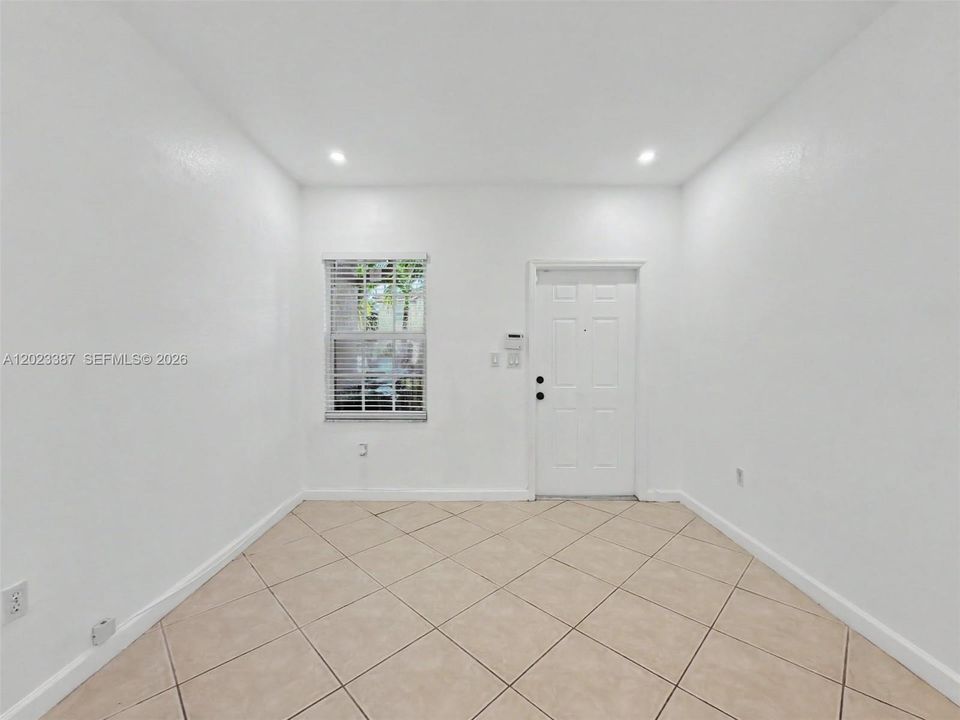 For Sale: $420,000 (3 beds, 2 baths, 1562 Square Feet)