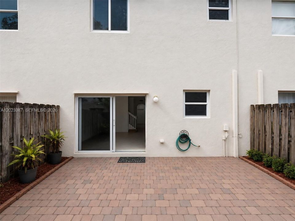 For Sale: $420,000 (3 beds, 2 baths, 1562 Square Feet)