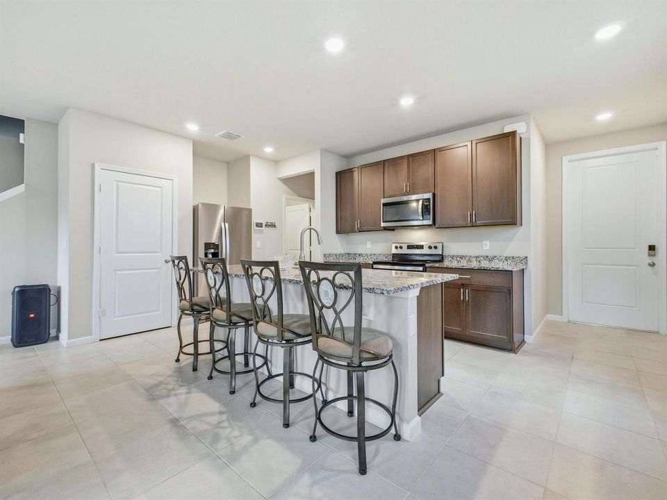 Kitchen Foyer