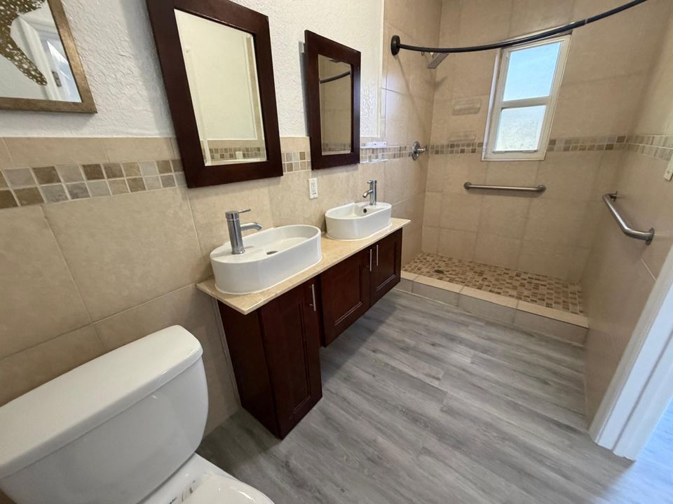 2625 8 bathroom