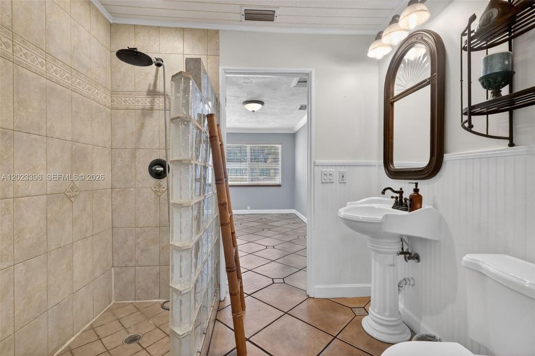 For Sale: $749,000 (3 beds, 2 baths, 1620 Square Feet)