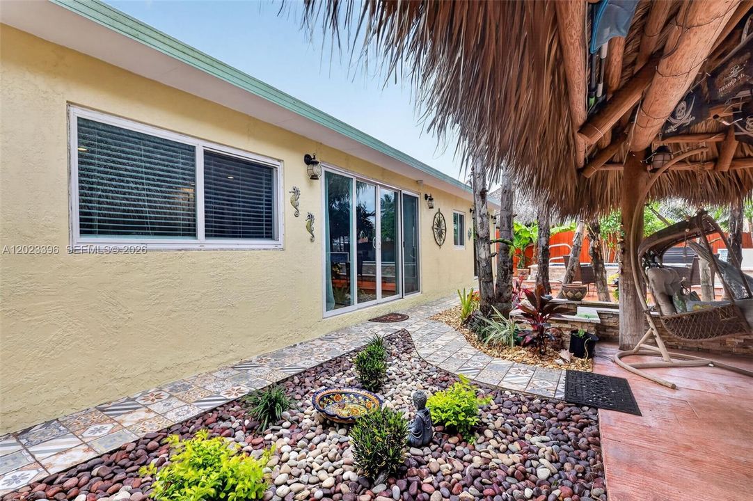 For Sale: $749,000 (3 beds, 2 baths, 1620 Square Feet)