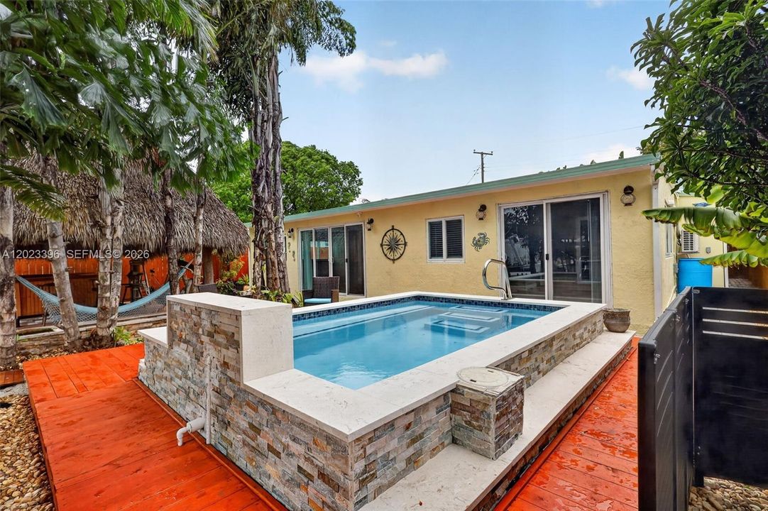 For Sale: $749,000 (3 beds, 2 baths, 1620 Square Feet)