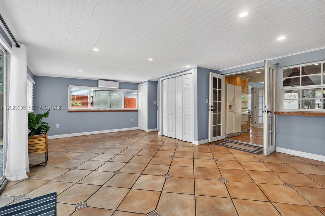 For Sale: $749,000 (3 beds, 2 baths, 1620 Square Feet)