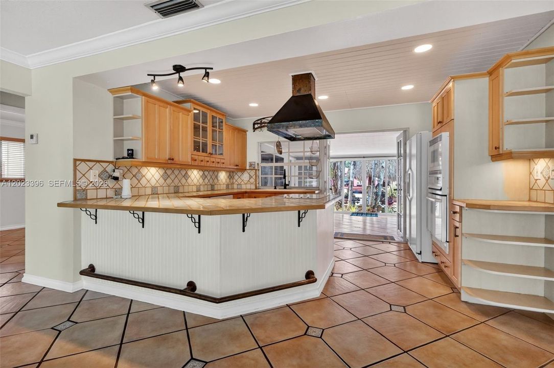 For Sale: $749,000 (3 beds, 2 baths, 1620 Square Feet)