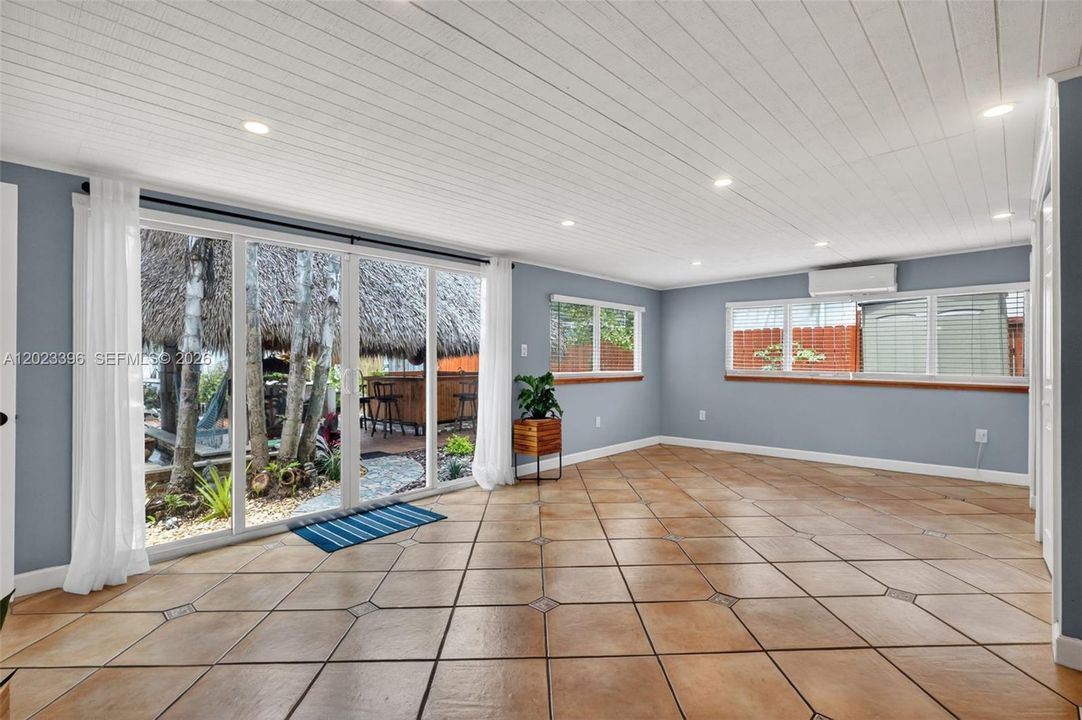 For Sale: $749,000 (3 beds, 2 baths, 1620 Square Feet)
